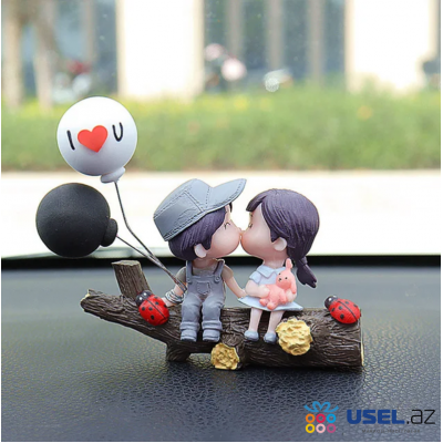 Cute kissing couple action figure for car panel